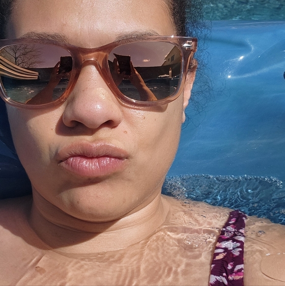 Meet your Posher, Michelle - Picture 5 of 5